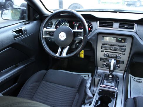 Used 2014 Ford Mustang Coupe RWD image 15