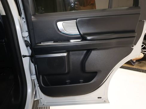 Used 2025 Ford Expedition Platinum AWD/4WD image 20