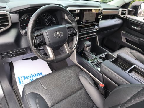 Used 2024 Toyota Tundra SR5 w/ SR5 Premium Package AWD/4WD image 28