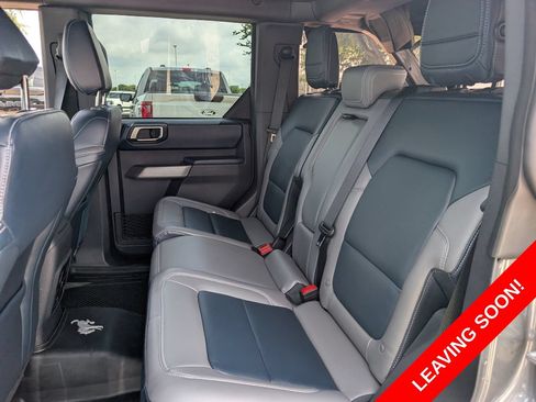 Used 2022 Ford Bronco Outer Banks w/ Sasquatch Package AWD/4WD image 25