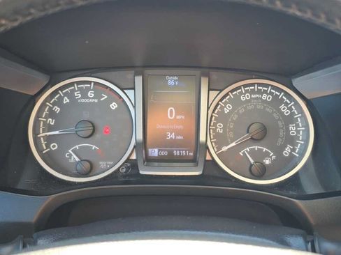 Used 2019 Toyota Tacoma Limited AWD/4WD image 7