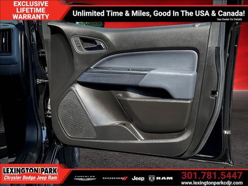 Used 2021 Chevrolet Colorado Z71 w/ Z71 Midnight Edition AWD/4WD image 27
