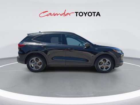 Used 2025 Ford Escape ST-Line FWD image 9