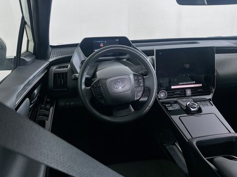Used 2024 Toyota bZ4X XLE w/ Weather Package image 18