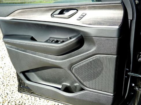 New 2025 Jeep Grand Cherokee L Limited image 20