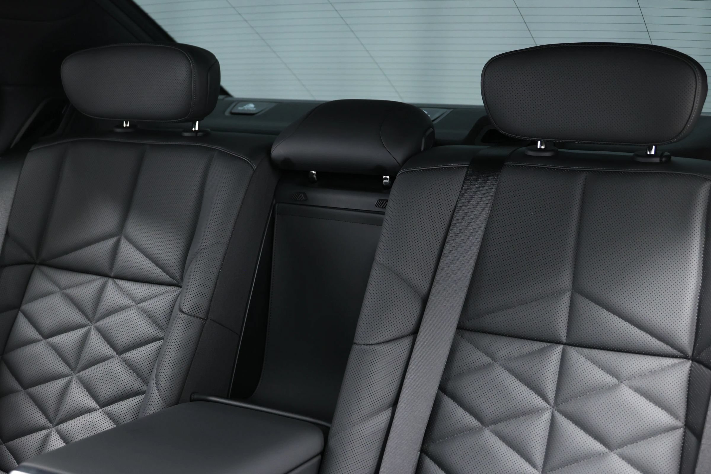Used 2025 BMW 740i RWD image 59