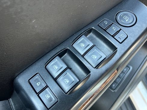 Used 2020 Chevrolet Suburban Premier AWD/4WD image 39