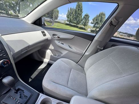 Used 2012 Toyota Corolla L FWD image 22
