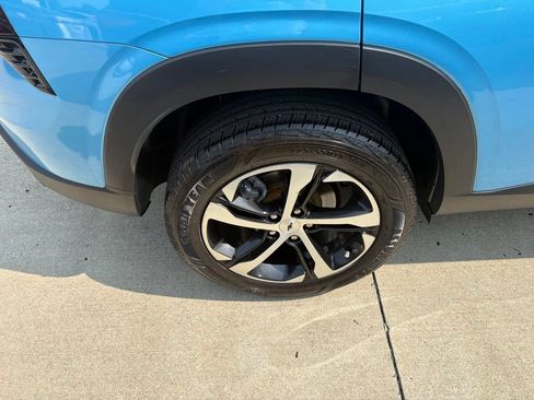 Used 2025 Chevrolet Trax RS w/ Driver Confidence Package FWD image 45