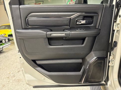 Used 2024 RAM 2500 Limited image 44