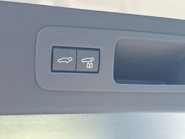 New 2026 Lexus LX 600 4WD w/ Luxury Package image 15