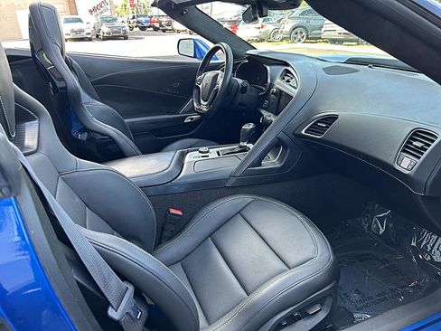 Used 2015 Chevrolet Corvette Z06 w/ 3LZ Preferred Equipment Group image 27