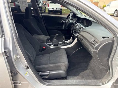 Used 2013 Honda Accord LX image 25