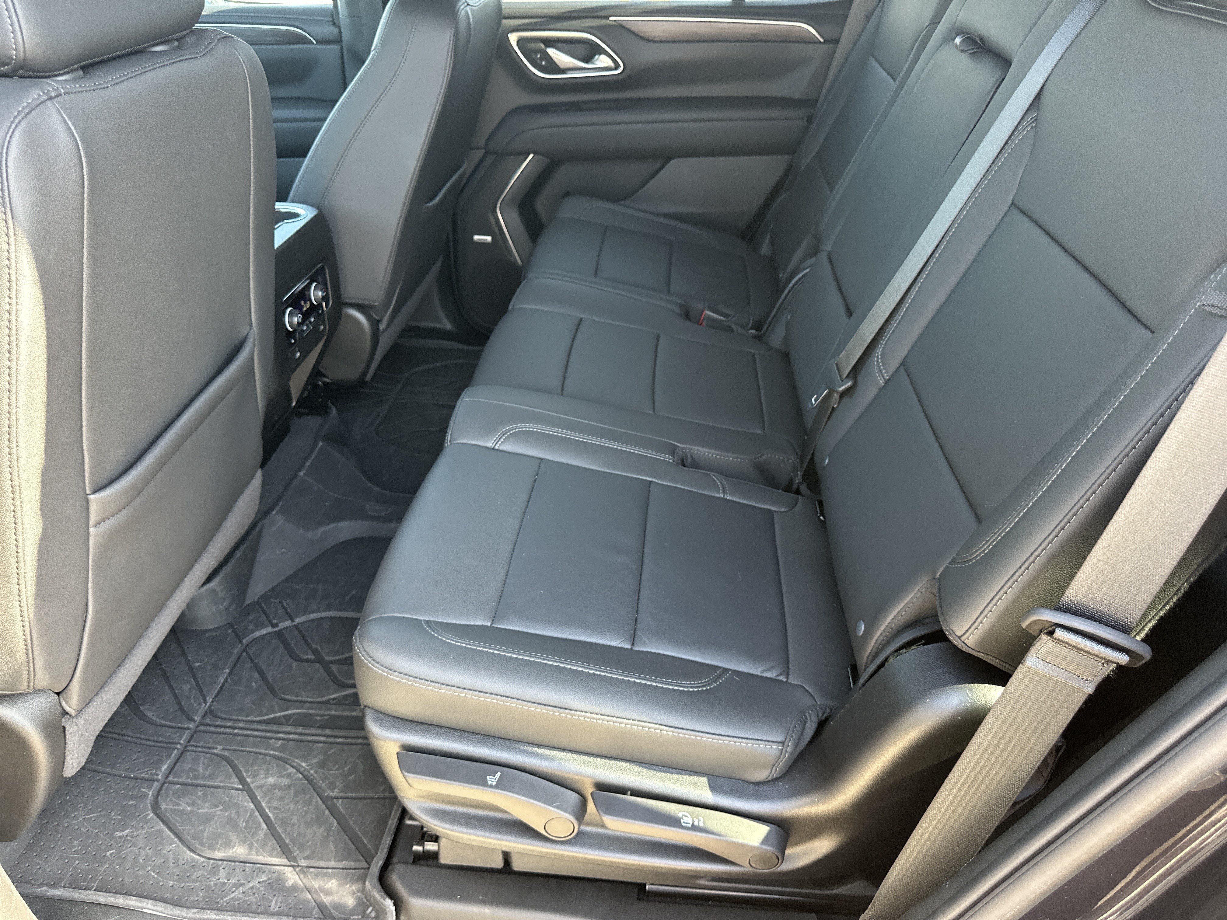 Certified 2024 Chevrolet Tahoe Z71 w/ Luxury Package AWD/4WD image 23