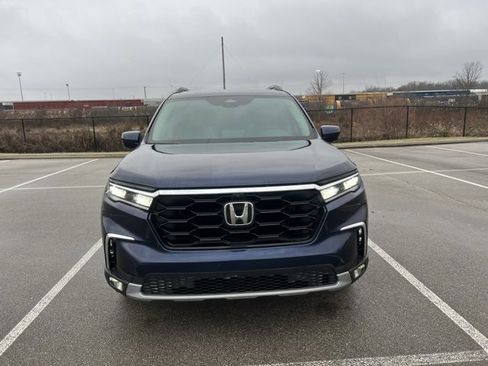Used 2023 Honda Pilot Elite image 2