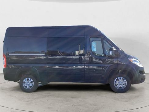New 2026 RAM ProMaster 2500 w/ Quick Order Package 22G SLT image 7