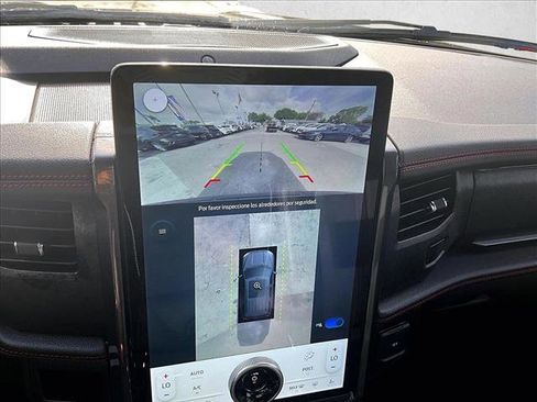 Used 2022 Ford Expedition Max Limited image 23