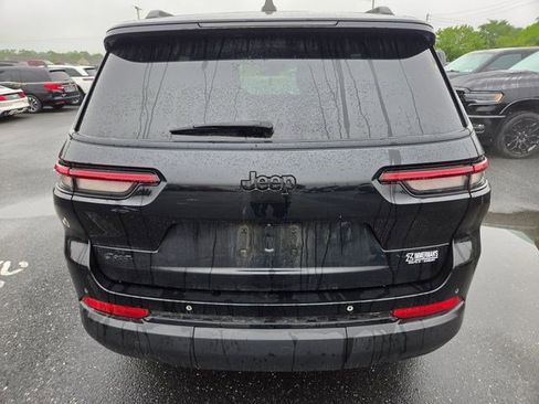 Used 2023 Jeep Grand Cherokee L Altitude AWD/4WD image 14