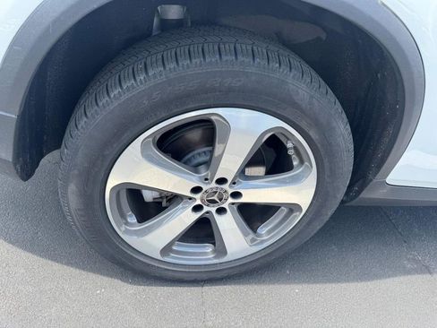 Used 2018 Mercedes-Benz GLC 300 4MATIC Coupe image 4