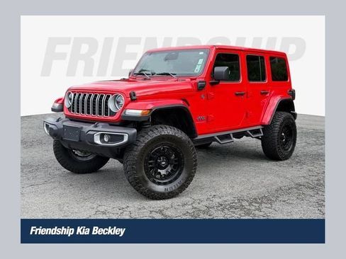 Used 2025 Jeep Wrangler Unlimited Sahara AWD/4WD image 1