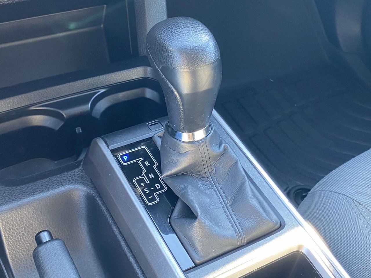Used 2023 Toyota Tacoma SR5 RWD image 40