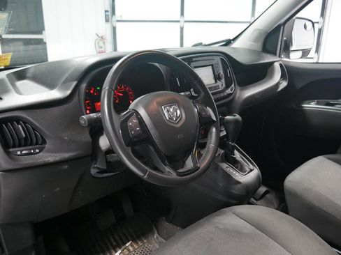 Used 2019 RAM ProMaster City Tradesman SLT image 9