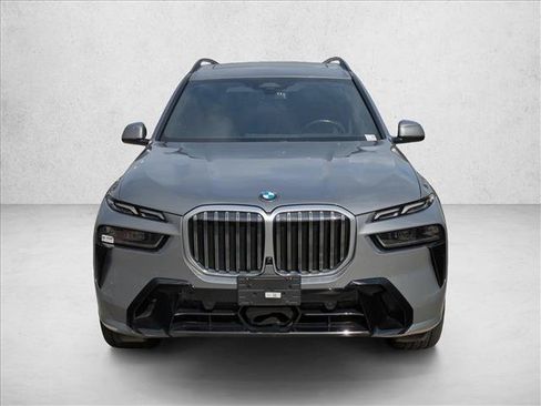 Used 2024 BMW X7 xDrive40i w/ Executive Package AWD/4WD image 2