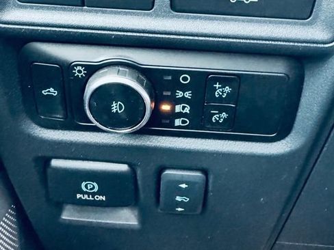 Used 2024 Ford F150 Lariat w/ Equipment Group 502A High image 15