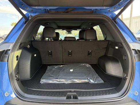 New 2026 Chevrolet Equinox RS w/ Convenience Package III FWD image 10
