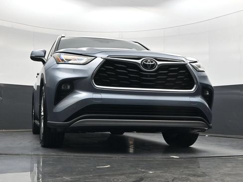 Used 2022 Toyota Highlander Platinum AWD/4WD image 26