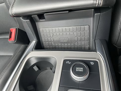 Used 2022 Ford Explorer Limited image 19