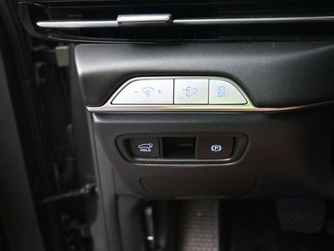 Used 2025 Genesis GV80 2.5T Standard AWD/4WD image 35