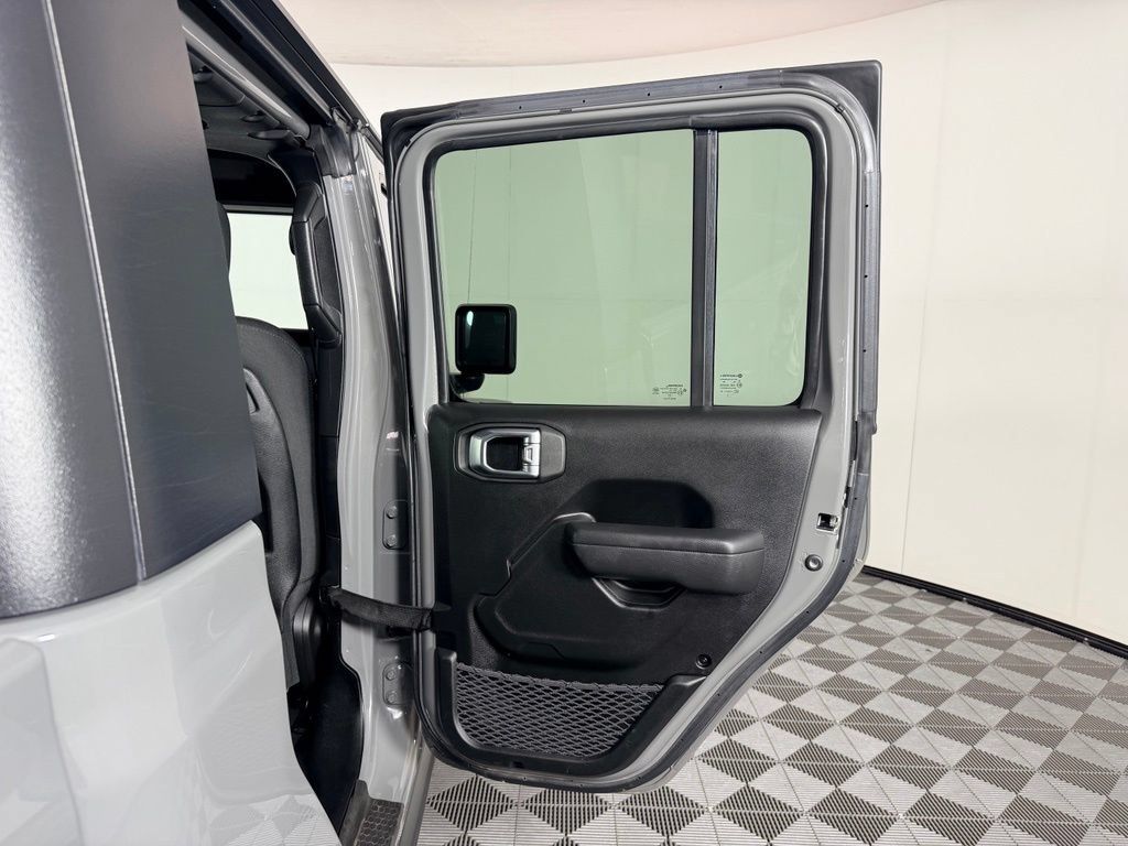 Used 2023 Jeep Gladiator Mojave w/ LED Lighting Group AWD/4WD image 33