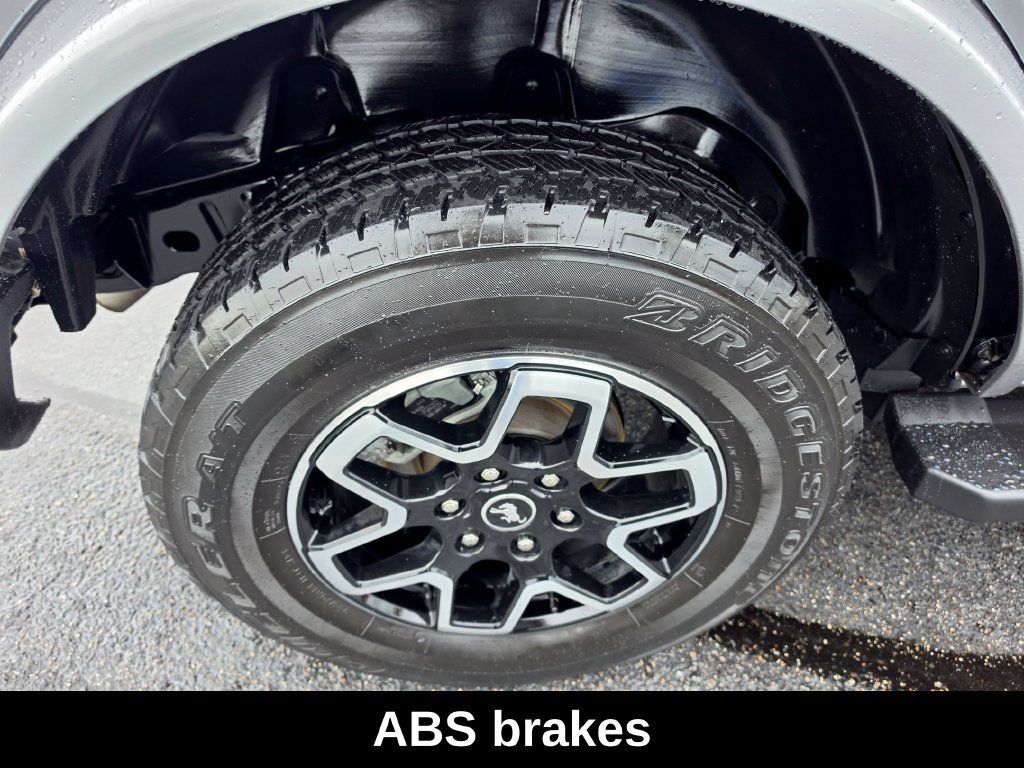 Used 2023 Ford Bronco Outer Banks AWD/4WD image 12
