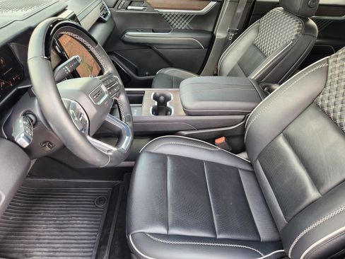 Used 2026 GMC Acadia Denali w/ Super Cruise Package FWD image 11