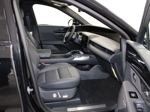 New 2025 Lincoln Nautilus Premier w/ Equipment Group 102A image 27