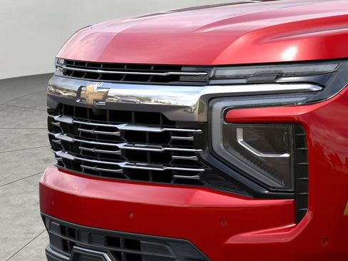 Used 2026 Chevrolet Tahoe Premier AWD/4WD image 13