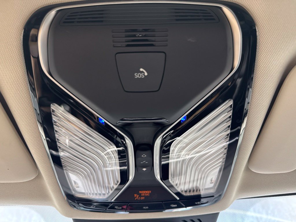 Used 2020 BMW X7 xDrive40i w/ Premium Package AWD/4WD image 18