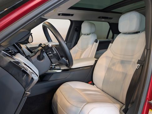 Used 2024 Land Rover Range Rover Sport SE image 14