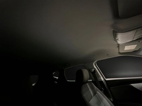 Used 2024 Chevrolet Blazer LT image 27