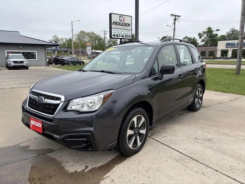 Used 2018 Subaru Forester 2.5i w/ Alloy Wheel Package AWD/4WD image 3