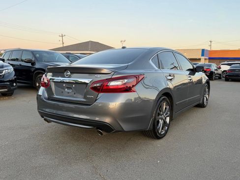 Used 2018 Nissan Altima 2.5 SR w/ SR Special Edition image 6