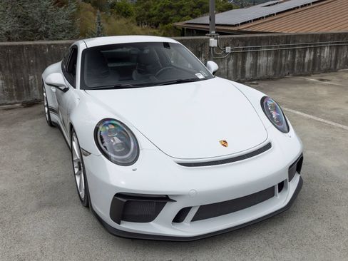 Certified 2018 Porsche 911 GT3 RWD image 16