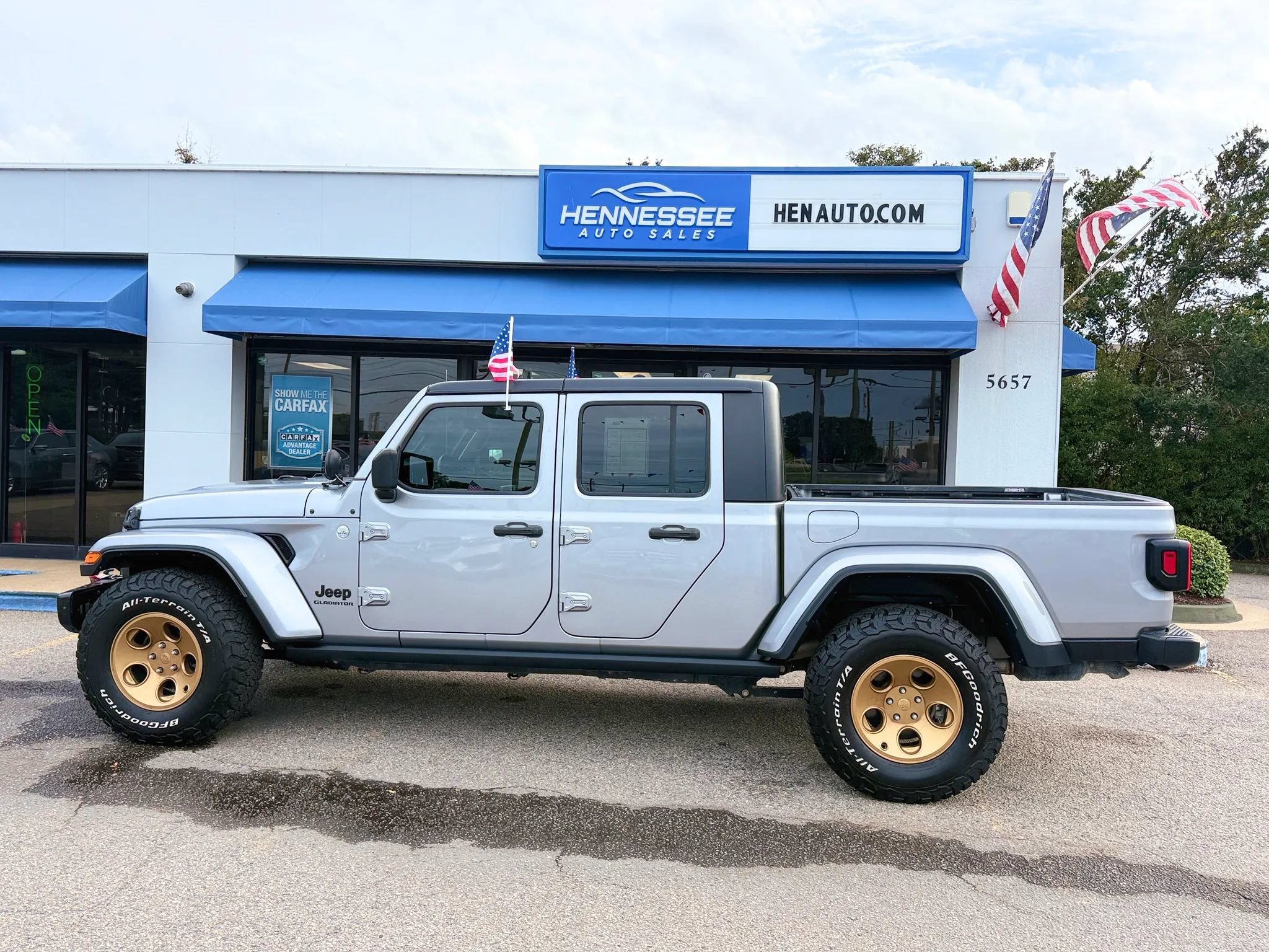 Used 2020 Jeep Gladiator Sport w/ Quick Order Package 24S AWD/4WD image 12