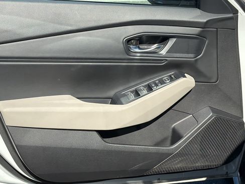 Used 2025 Honda Accord SE image 23