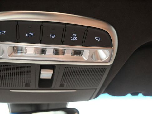 Used 2021 Genesis G90 3.3T Premium image 22