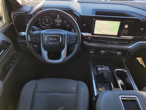 Used 2022 GMC Sierra 1500 SLT image 9