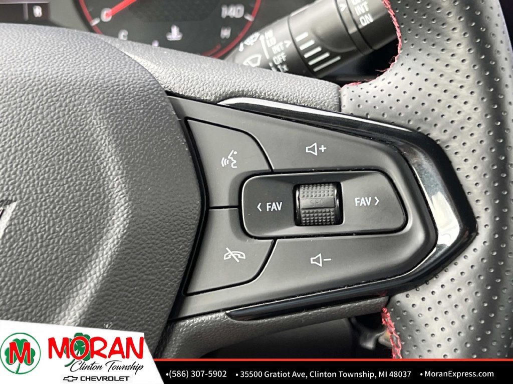 Used 2025 Chevrolet Trax RS w/ Driver Confidence Package FWD image 24