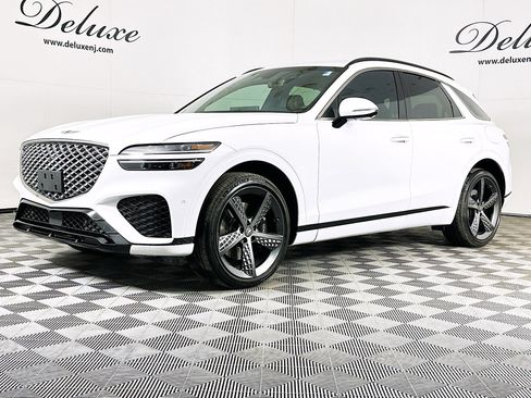 Used 2023 Genesis GV70 2.5T w/ Sport Prestige Package image 3