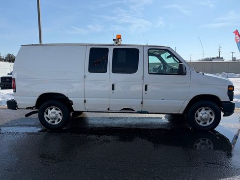 Used 2011 Ford E-250 and Econoline 250 w/ PWR Group image 21